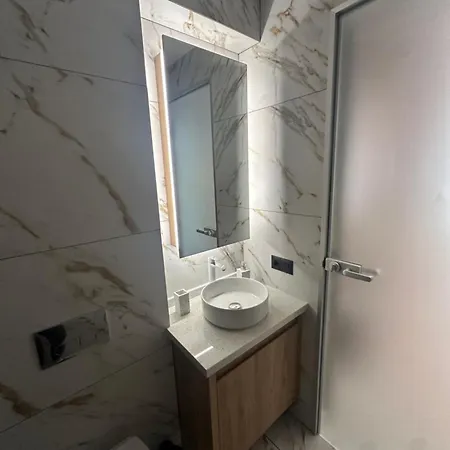 Villa Vip Anvers 50 *