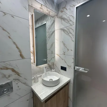 Vip Anvers 50 * אלניטה